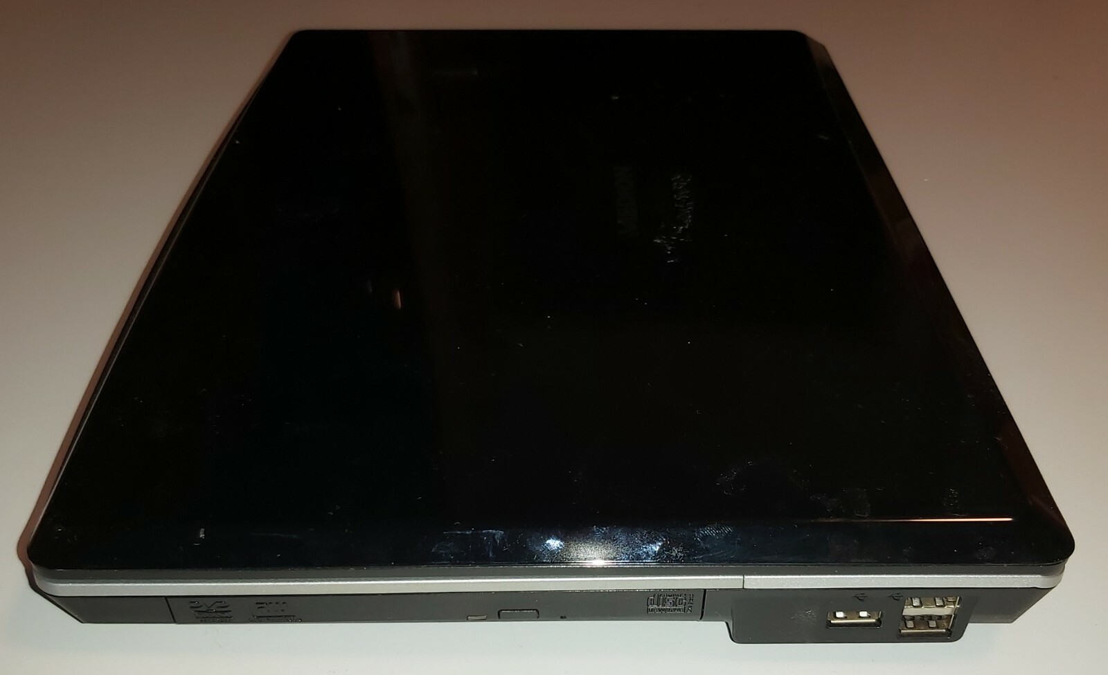 Medion Akoya MD96970, 3 GB RAM, 320 GB HDD, WIM 2220 | defekt für Bastler