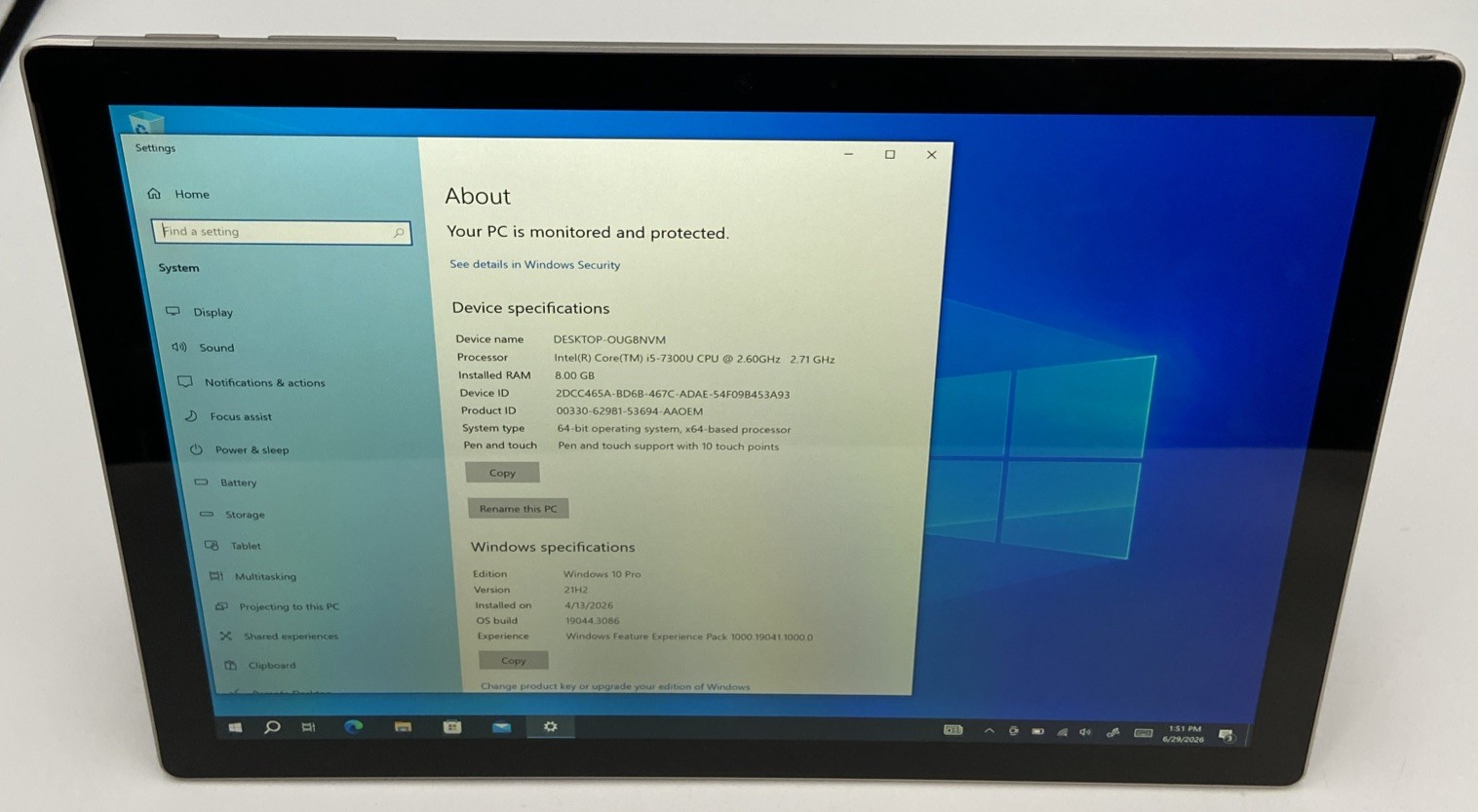 Microsoft Surface Pro 5th Gen (1796) Intel i5-7300U @ 2.6GHz 8GB 256GB NVMe 10P