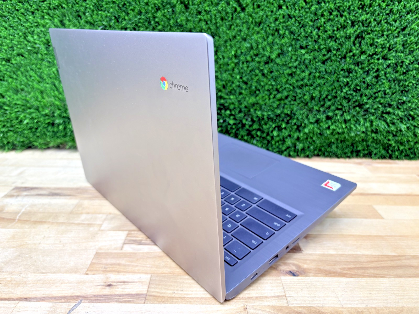 Lenovo 14e G1 ChromeBook AMD Ryzen A4-9120C 1.60GHz 4GB RAM 16GB eMMC ChromeOS*