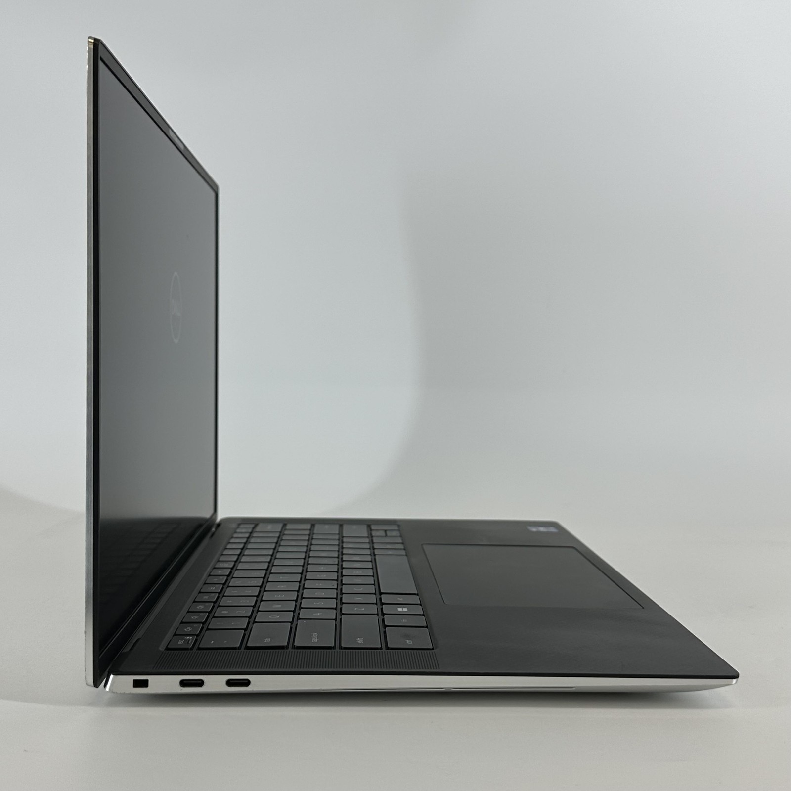Dell XPS 15 9520 Silver FHD+ 2.5 GHz i9-12900HK 32GB 512GB SSD RTX 3050 Ti Good