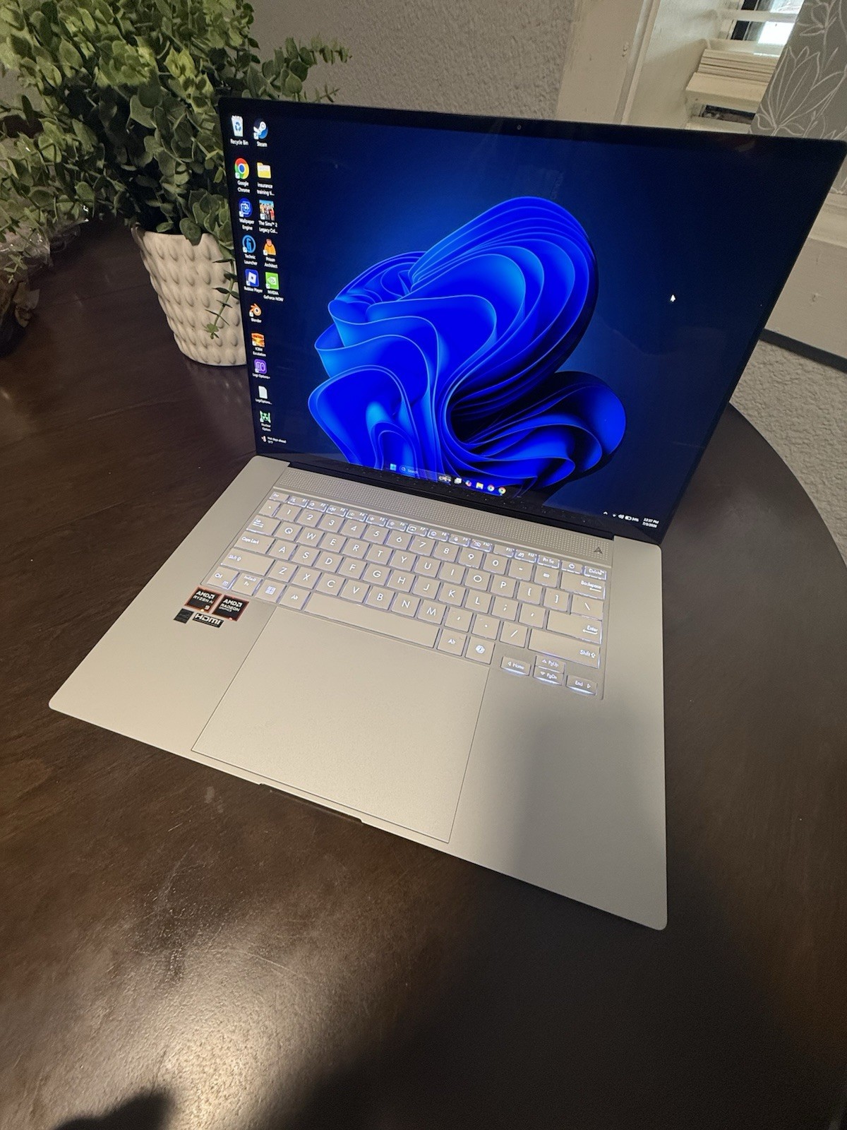 ASUS Zenbook S 16 3K 120Hz OLED Touch (Ryzen AI 9 365, 24GB RAM, 1TB SSD) White