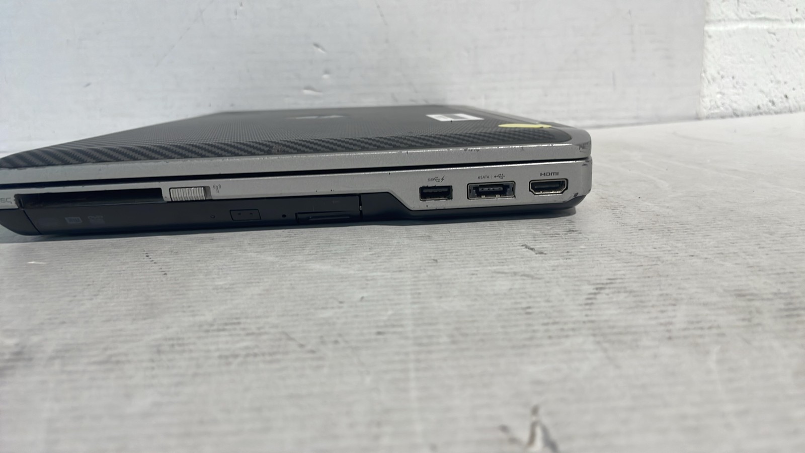 Dell P19F P19F001 15.6″ Laptop No LCD Screen Battery HDD For Parts Or Repair