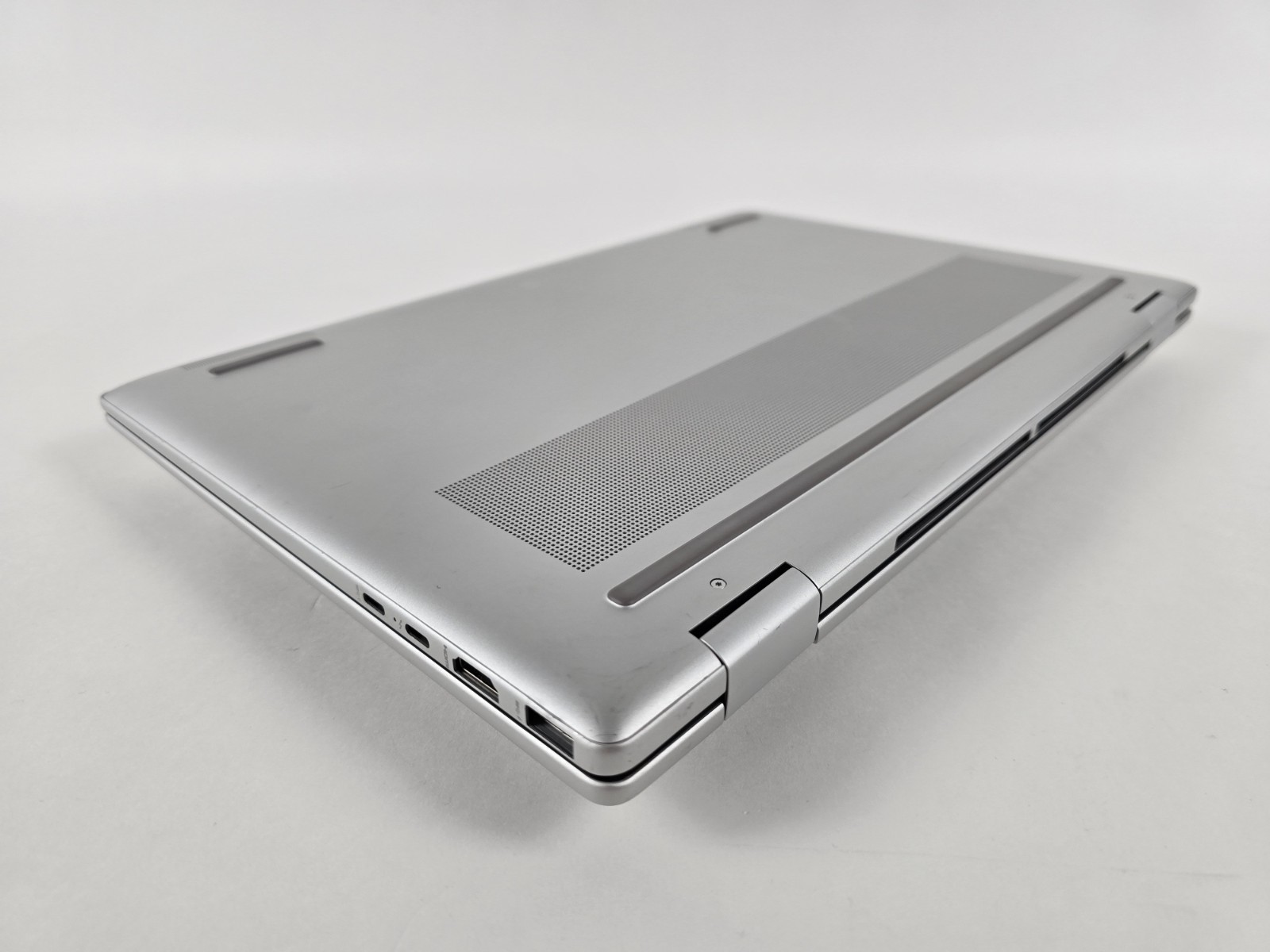HP ENVY x360 16″ 2-in-1 Touch (Core Ultra 7 155U, 16GB DDR5, 1TB SSD) – Used
