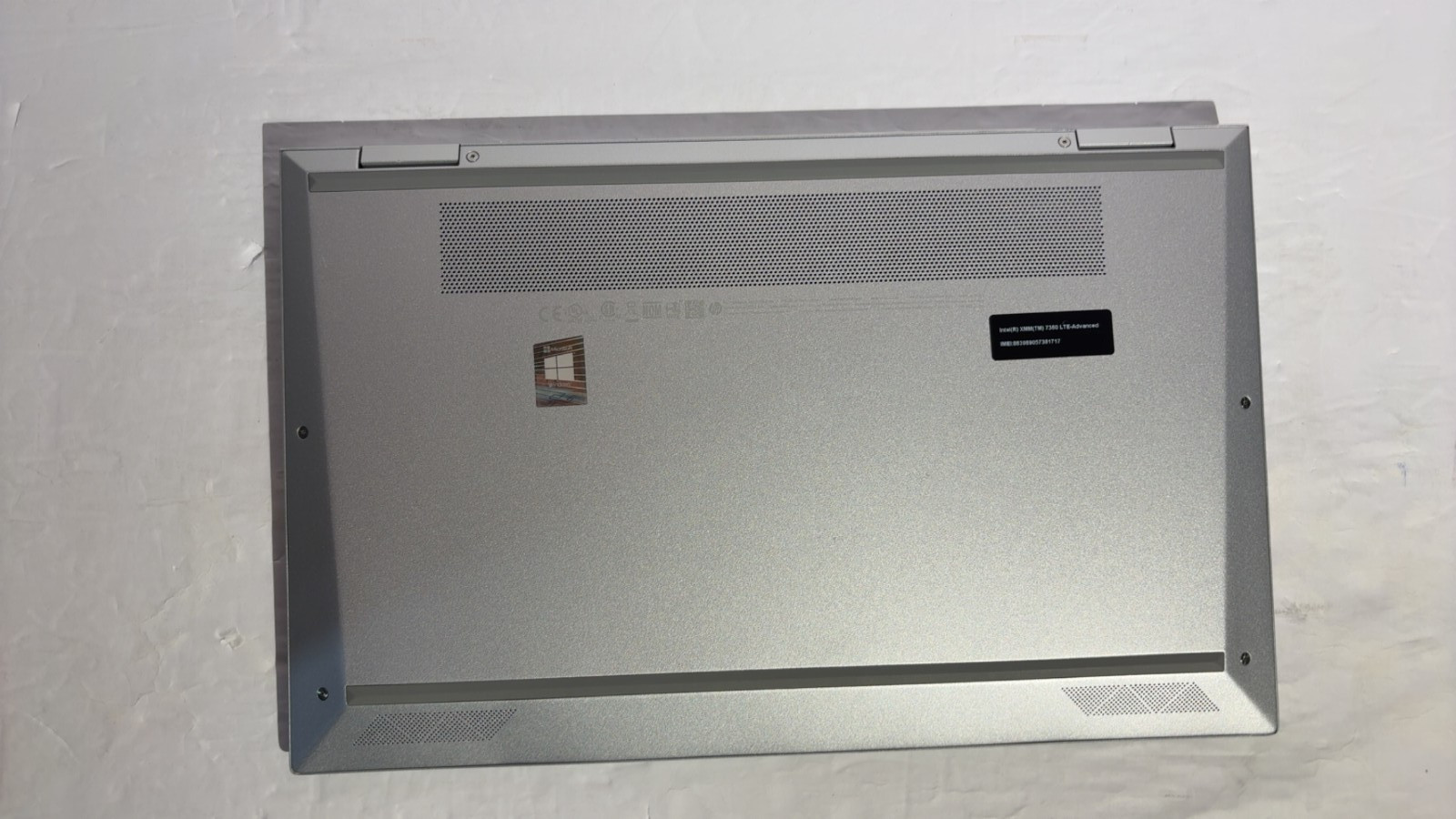 HP EliteBook x360 1040 G8 2-in-1 i5-1145G7 16GB 256GB SSD 14″ Touch Iris Xe