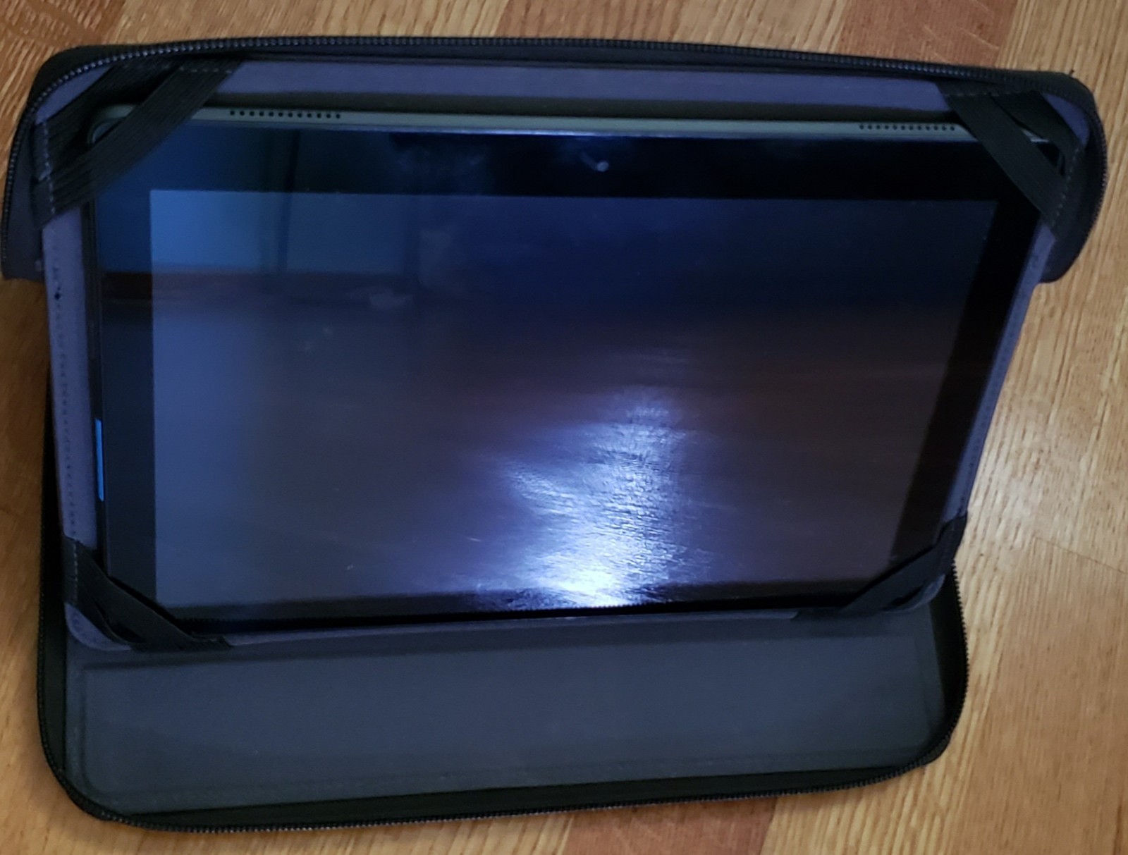 Lenovo Tab 10.1 LCD Touchscreen TB – X104F Android – Included Leather Case