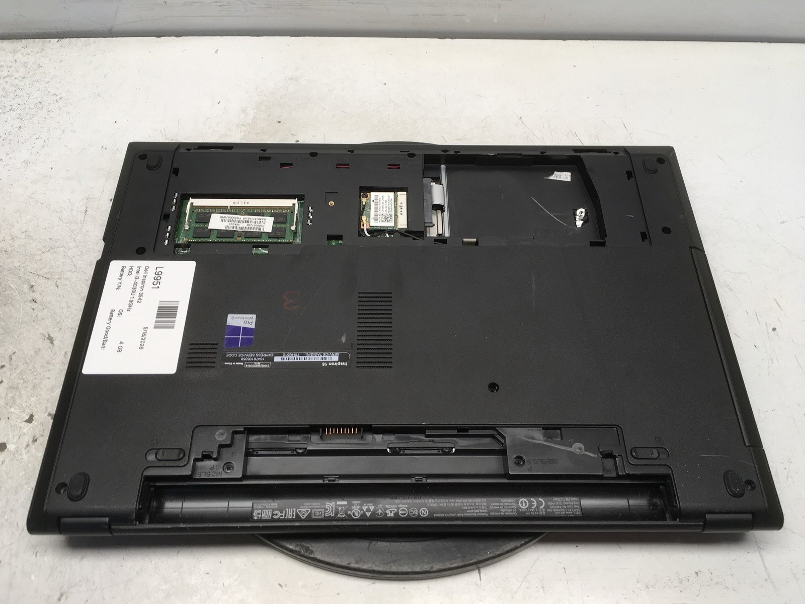 Dell Inspiron 3542 Intel i3-4030U 1.9GHz 4 GB NO HDD No Batt