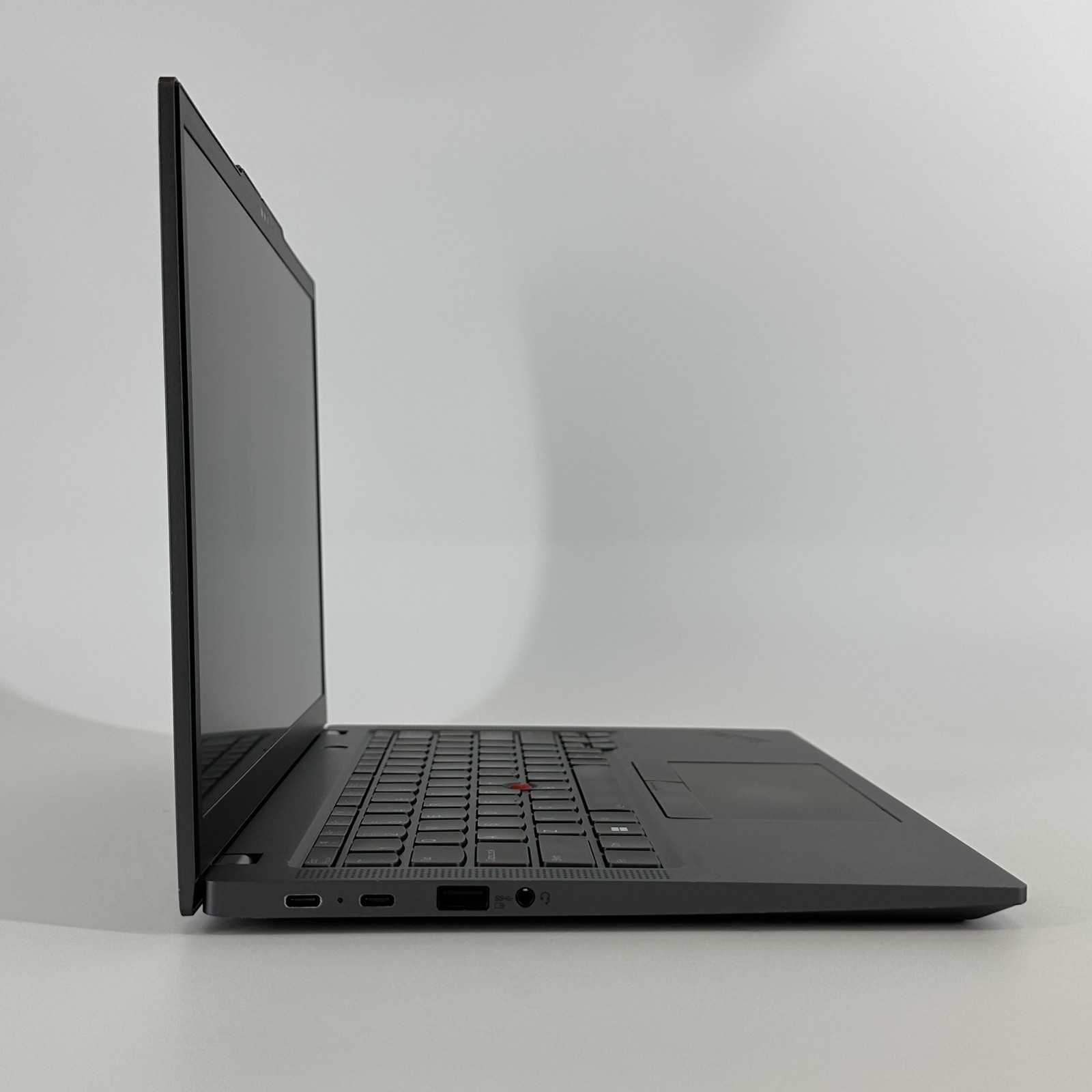 Lenovo ThinkPad X13 Gen 4 FHD+ TOUCH 3.3 GHz Ryzen 7 PRO 7840U 16GB 512GB SSD