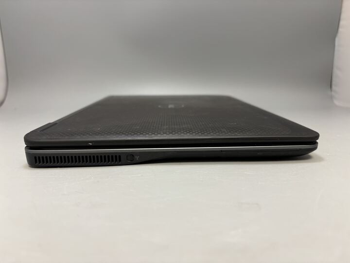 12.5″ Dell Latitude E7240 Laptop Intel i7-4600u NO RAM BAD LCD Excellent Battery