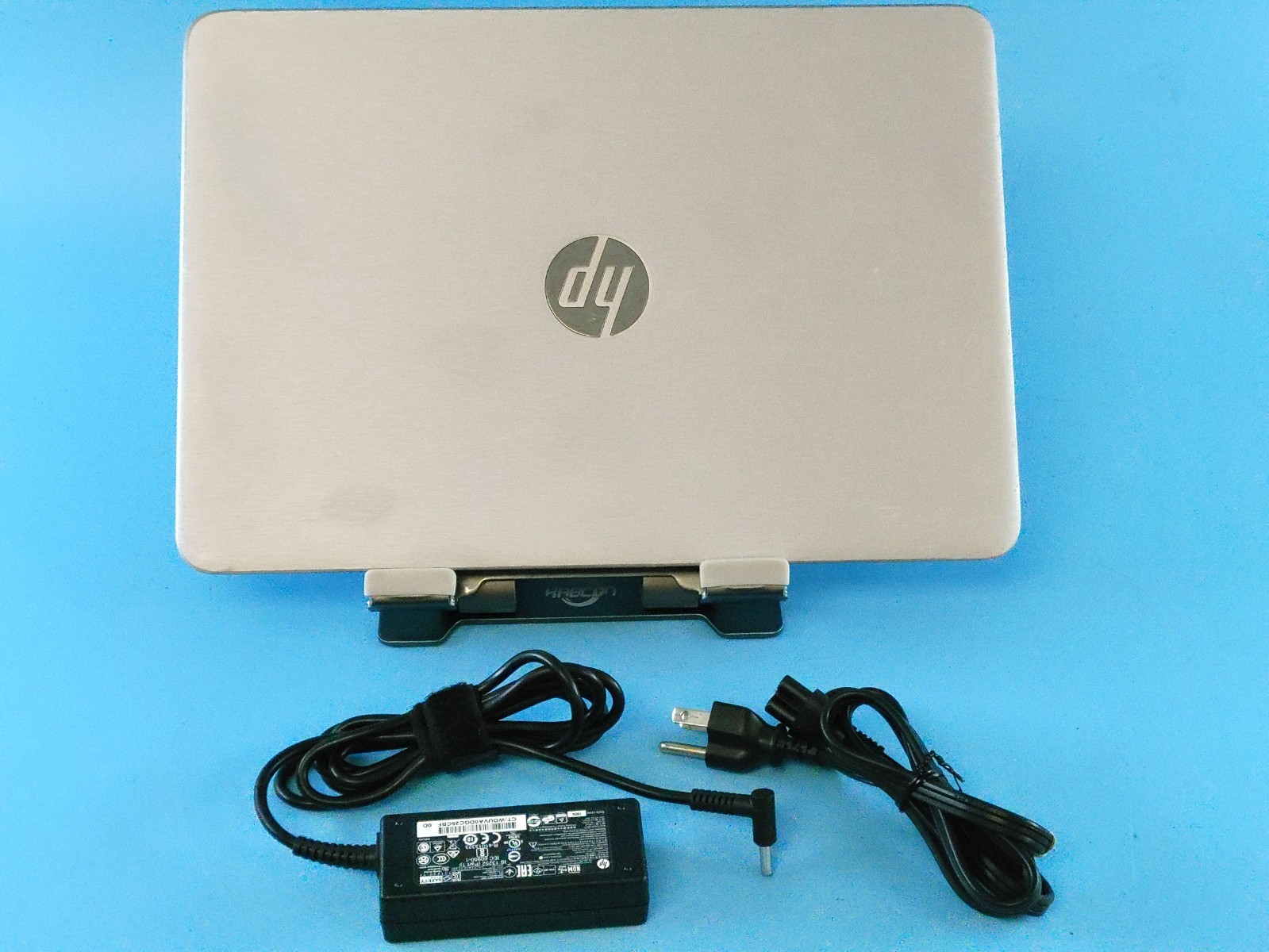 HP EliteBook 840 G4 QME6R6L 14 i5-7300U 2.6 8GB 256GB SSD WINDOWS 10 PRO