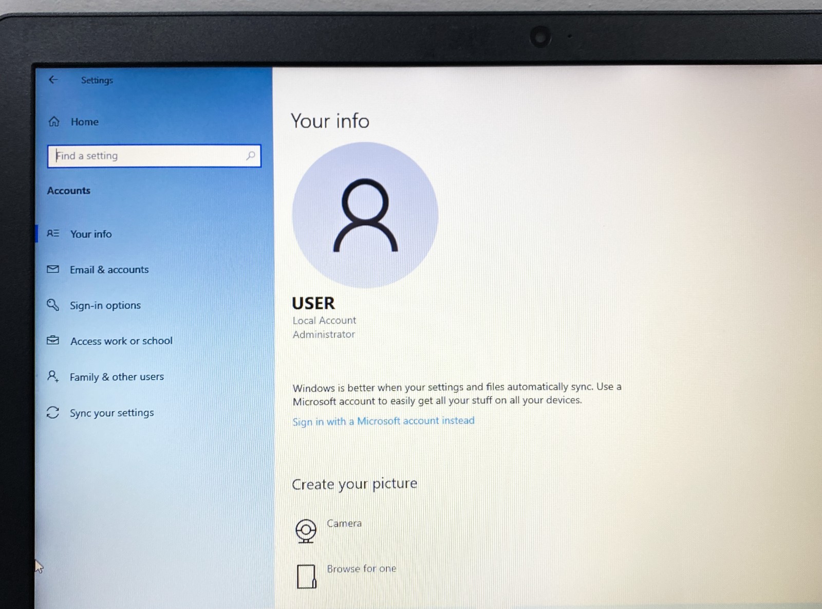 Lenovo IdeaPad 110-15ISK Intel Core i3-6100U @ 2.3GHz, 6GB RAM, 500GB HDD CLEAN!