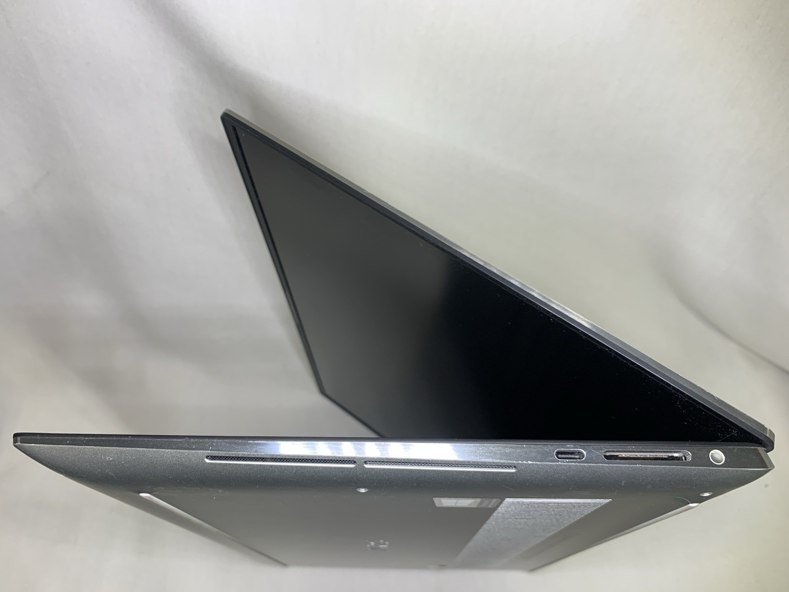 FOR PARTS – Dell XPS 15 9500 15.6″ Laptop i7 10750H 2.6GHz GTX 1650 Ti