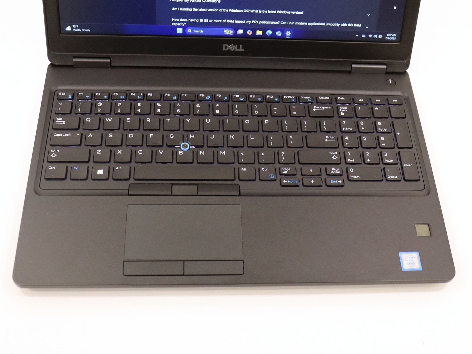 Dell Precision 3530 15.6″ Intel Xeon E-2176M 16GB 256GB NVMe Windows 11 Pro