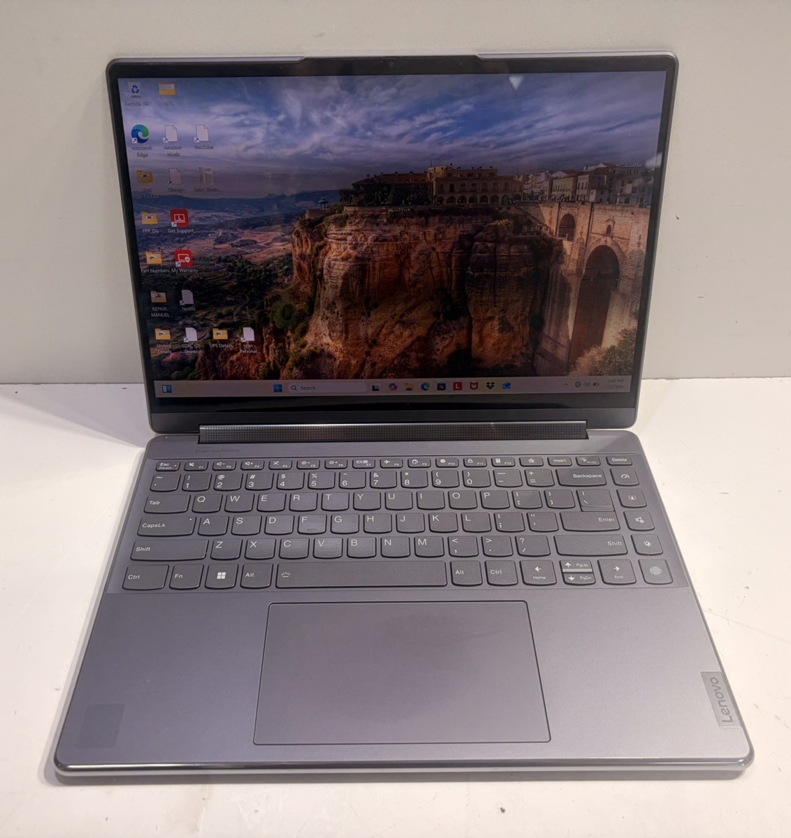 LENOVO YOGA 9 14IRP8 W/CHRGR WITH SCUFFS (P11036310)