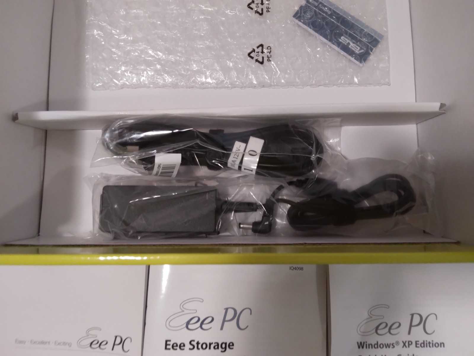 Asus Eee PC 1000HD – Open Box – Complete Kit – Sealed Charger – Untested