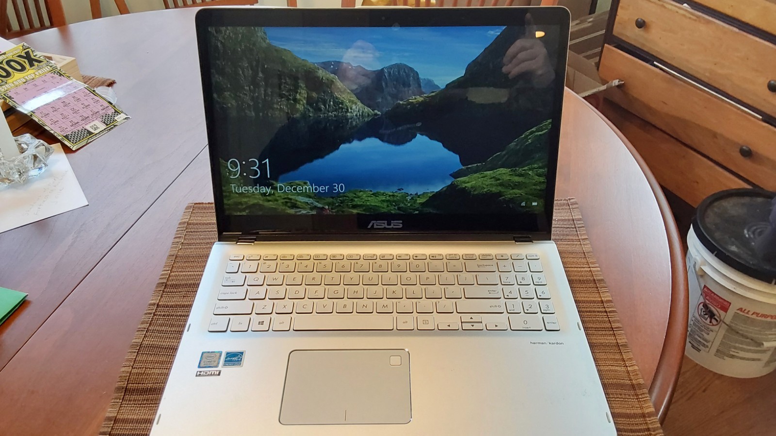 ASUS Q505UA-BI5T7 Laptop Intel Core I5-8250U 1.60GHz, 1TB HDD, 12GB RAM, WIN 11