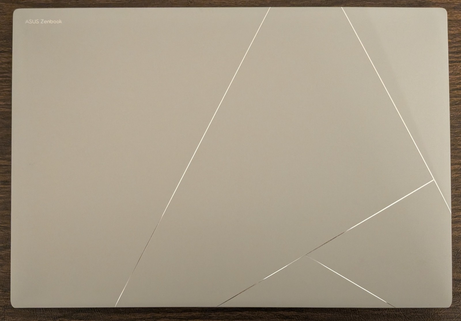 ASUS Zenbook S 16 3K 120Hz OLED Touch (Ryzen AI 9 365, 24GB RAM, 1TB SSD) White