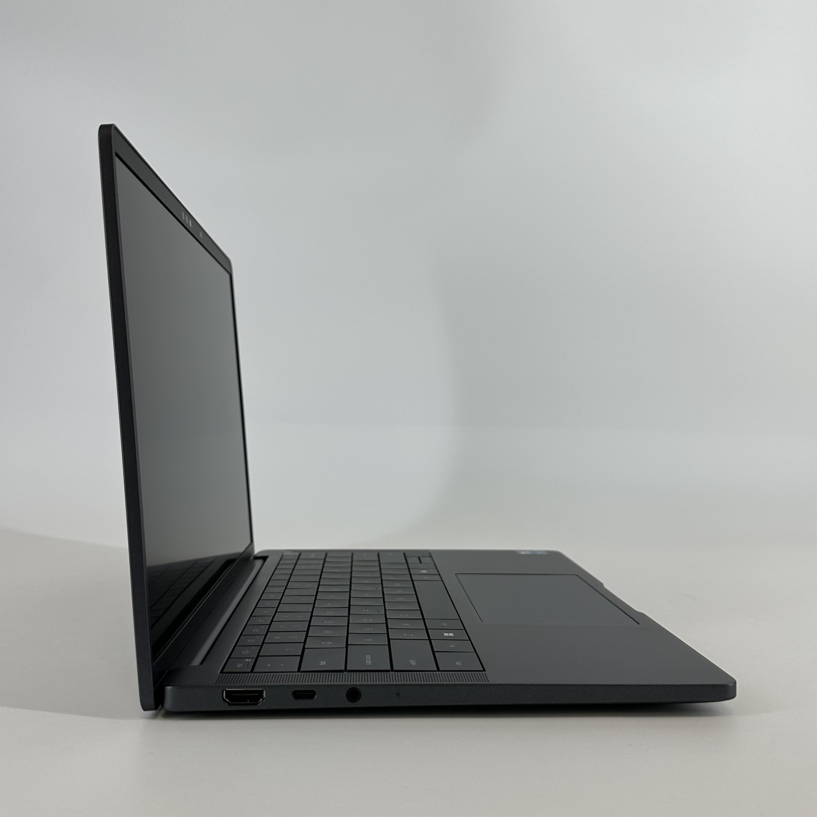 Dell Pro 14 Premium PA14250 FHD+ 2.2 GHz Ultra 7 268V 32GB 256GB SSD Excellent