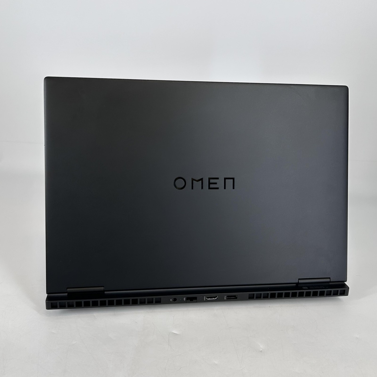HP Omen 16 165Hz FHD 2.1 GHz i7-14700HX 16GB 512GB SSD NVIDIA RTX 4050 Excellent