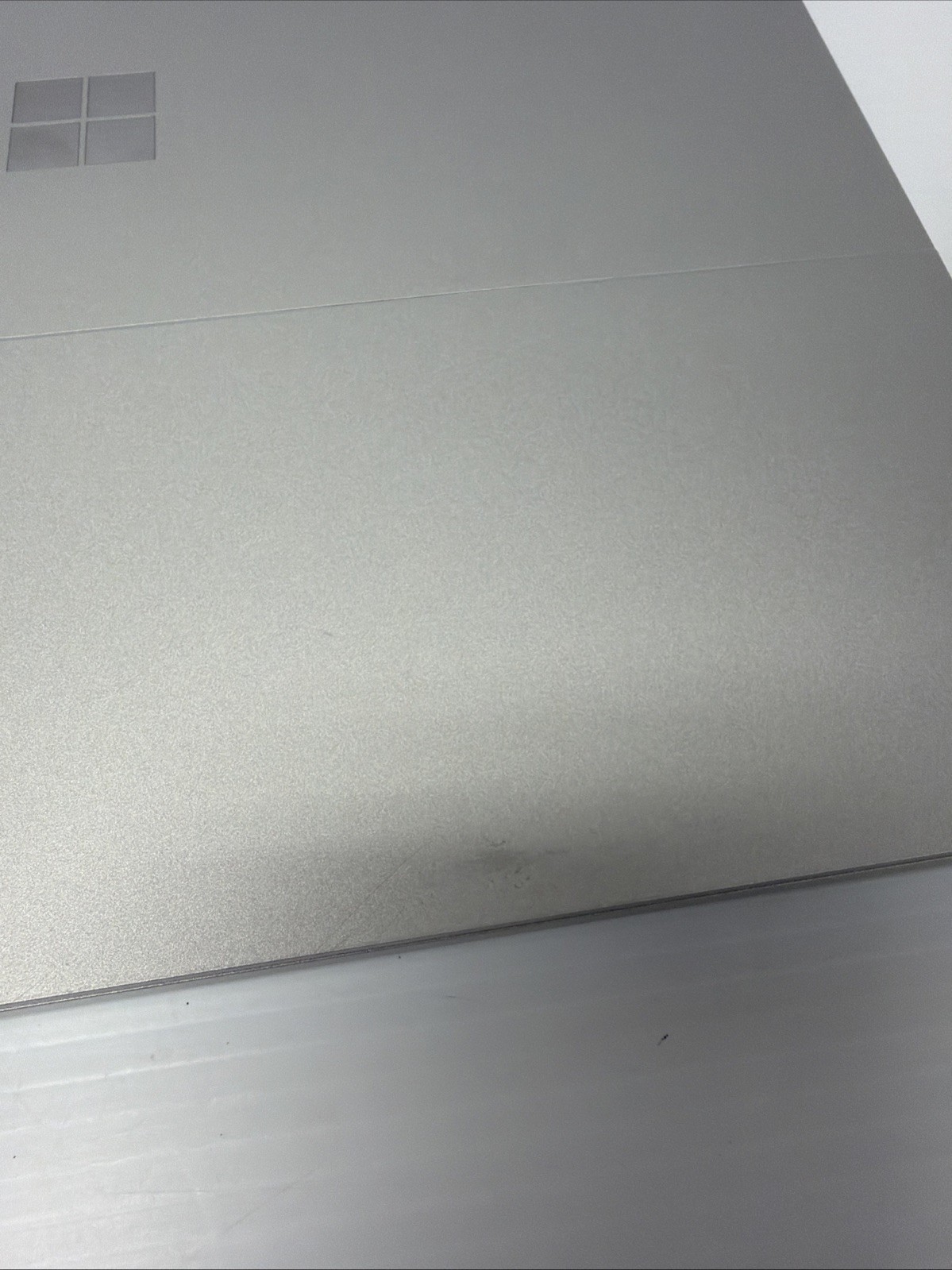 Microsoft Surface Laptop Studio 14.4″ Touchscreen Laptop i5-11300H 16GB RAM 256G