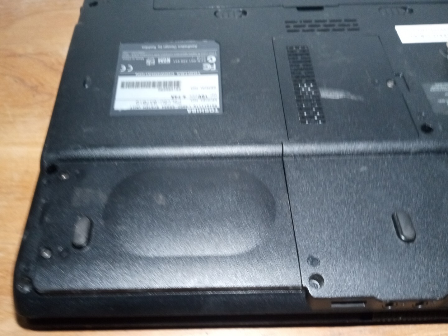 Toshiba PSLC8U-03701Q Laptops 2X (Untested) No Power Supplies