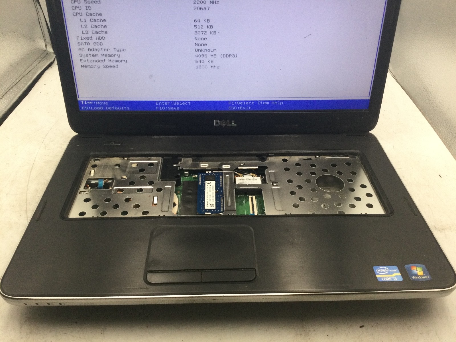 DELL VOSTRO 2520 – BOOTS TO BIOS – INTEL I3 2326M – NO RAM – READ DESC – BB