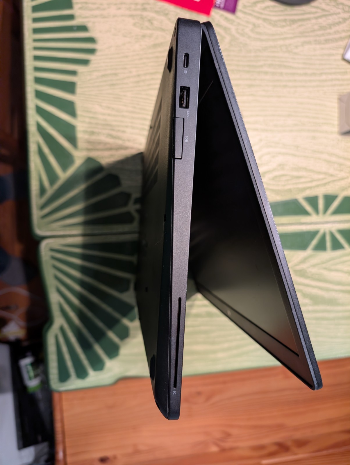 Dell Latitude 5590 Intel i5-8350U 8GB RAM 256 GB NVMe, Wi-Fi 5/BT 4.2 Win 11 Pro