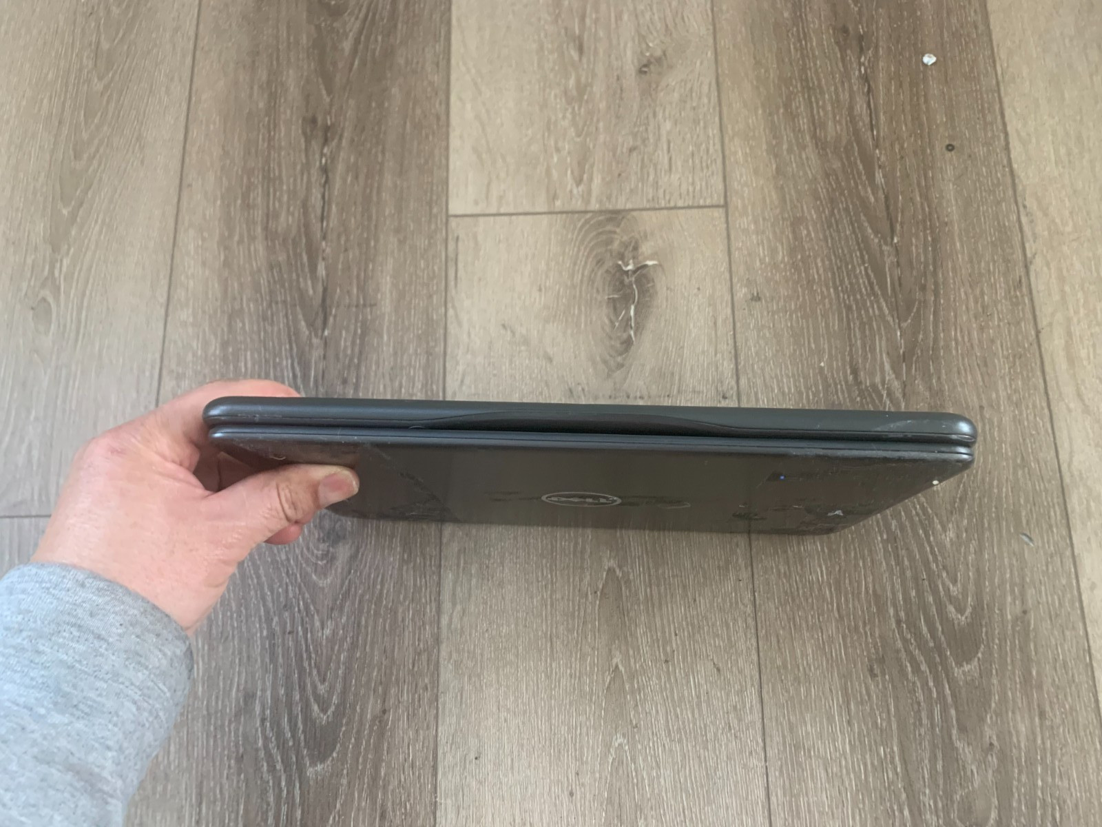 Dell Inspiron 3185 11.6″ AMD A9-9420e Radeon R5 1.80GHz 4GB RAM 500GB HDD Win10
