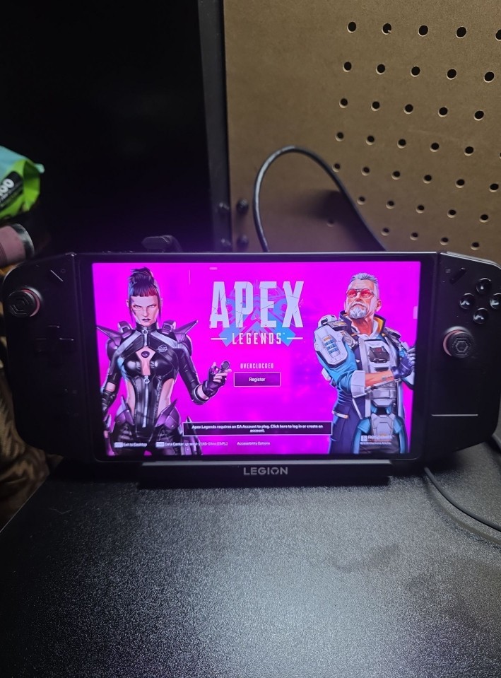 Lenovo Legion Go 512GB Handheld Console System 8APU1 8.8″ QHD