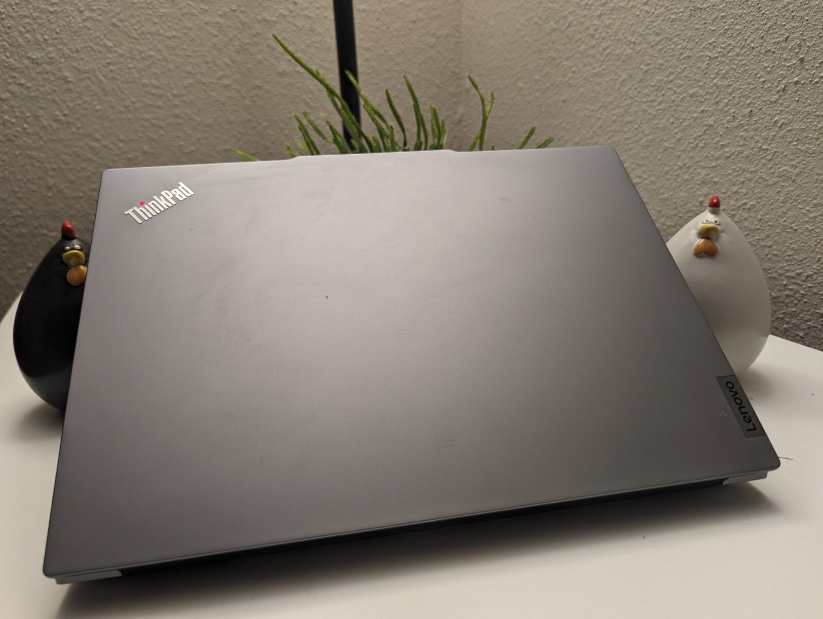 lenovo thinkpad e14 gen 5 AMD 14″ – Arctic Grey