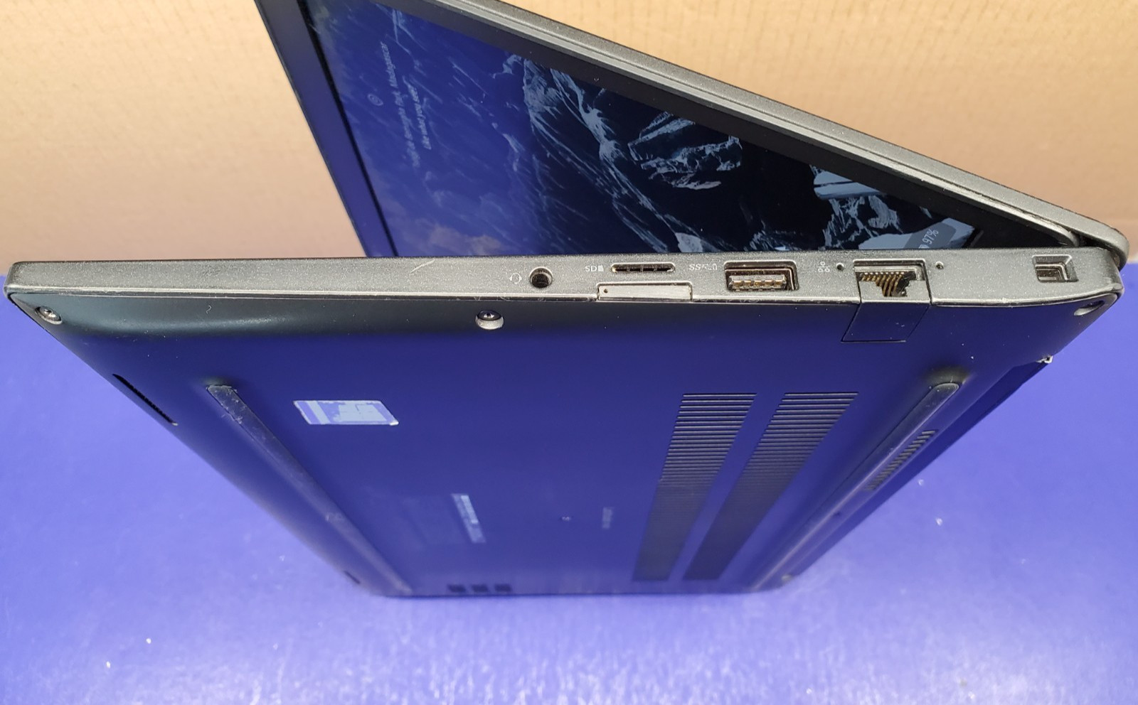 Dell Latitude 7490 Core i7-8650U@1.9GHz 16GBram 512ssd “Professionally Restored”