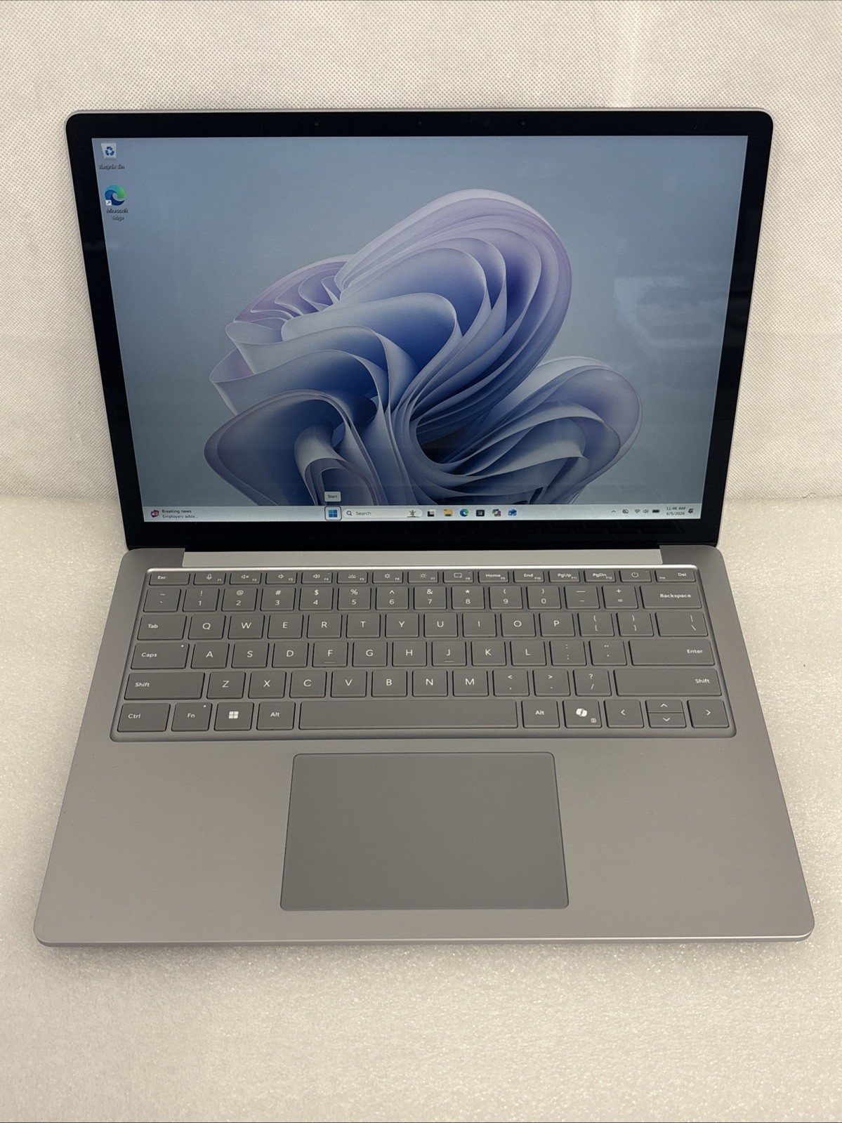 Microsoft Surface Laptop 6 13.5″ (1TB, Ultra 7, 32GB Ram) – Platinum
