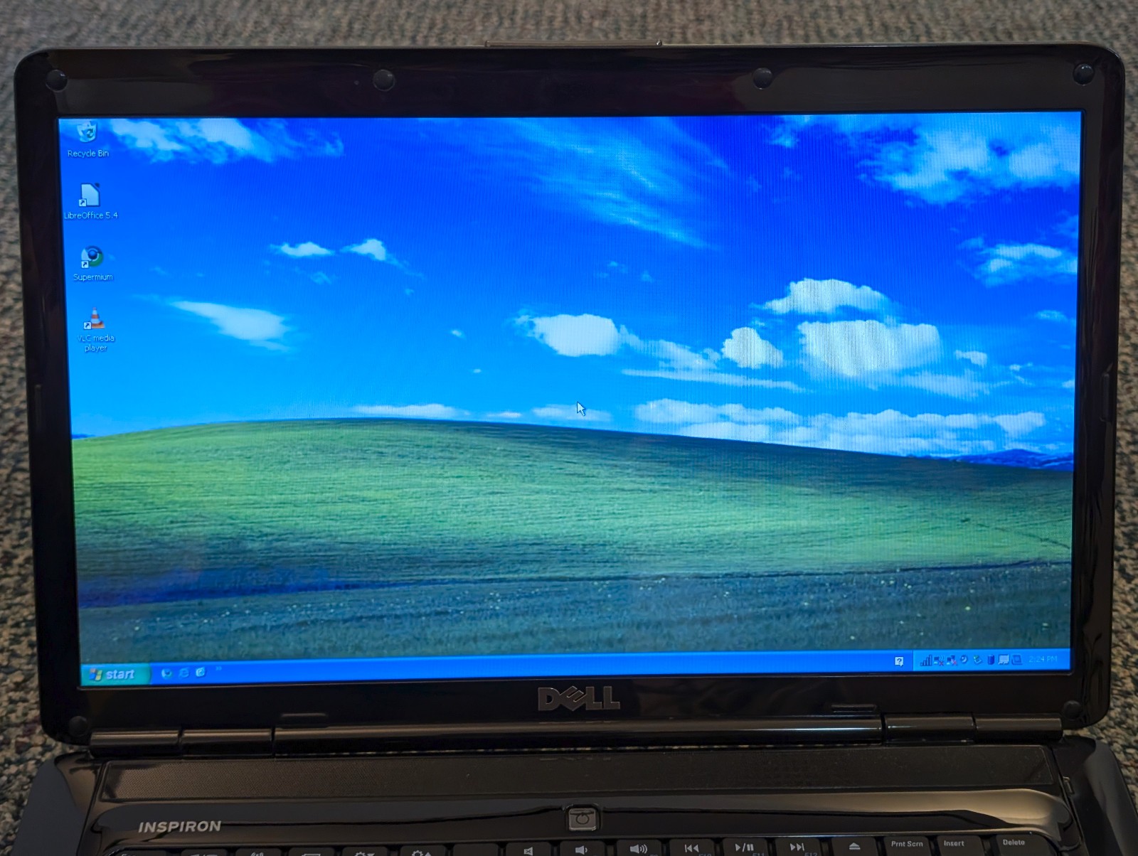 Dell Inspiron 1545 15.6″ Laptop Intel P9700 CPU 4GB RAM 1TB HDD Win XP Pro Wifi