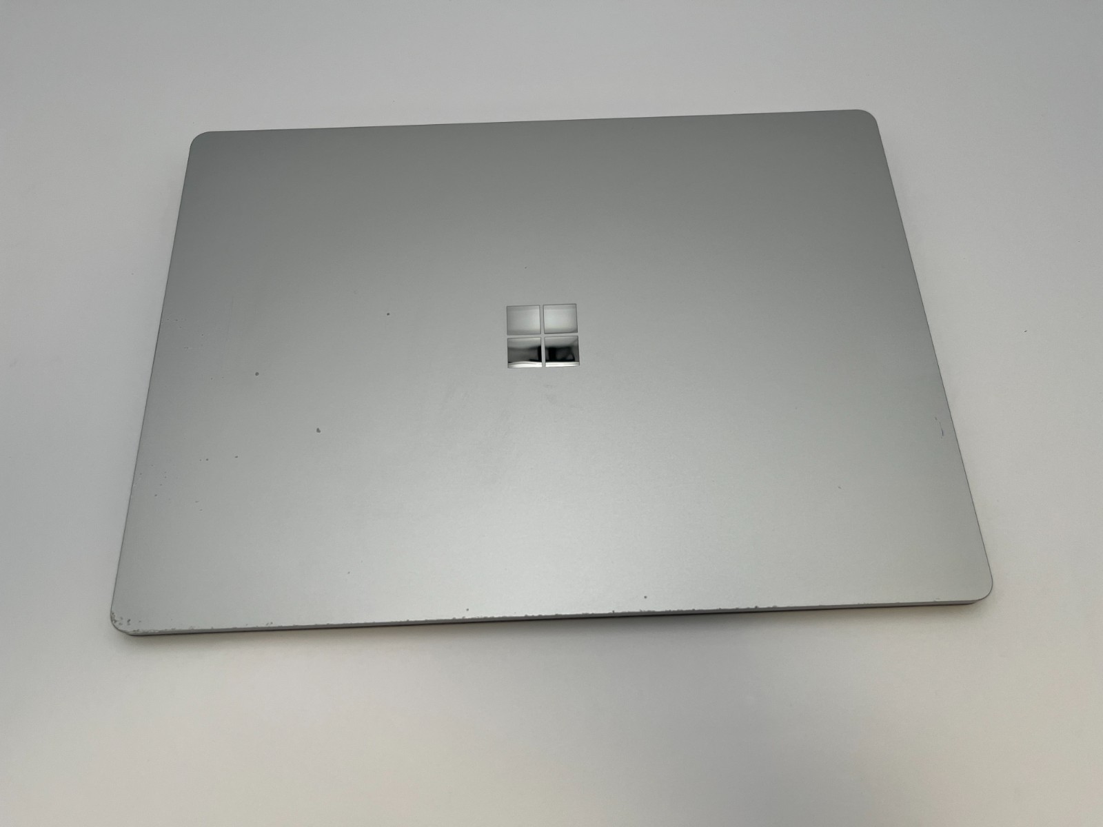 Microsoft Surface Laptop 4 1950 13.5″ Touch i5-1145G7@2.60GHZ 16GB RAM 512GB NVM