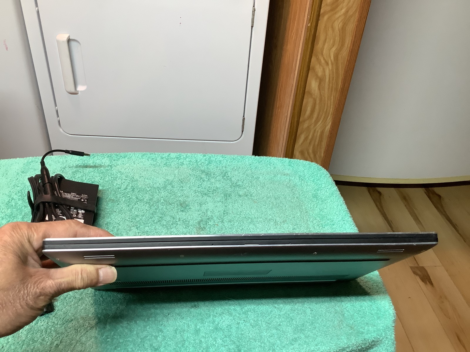 Dell Precision 5510, Nvidia M1000M Xeon E3 1505M, 12GB-256 NVMe + 250 Win 11 Pro