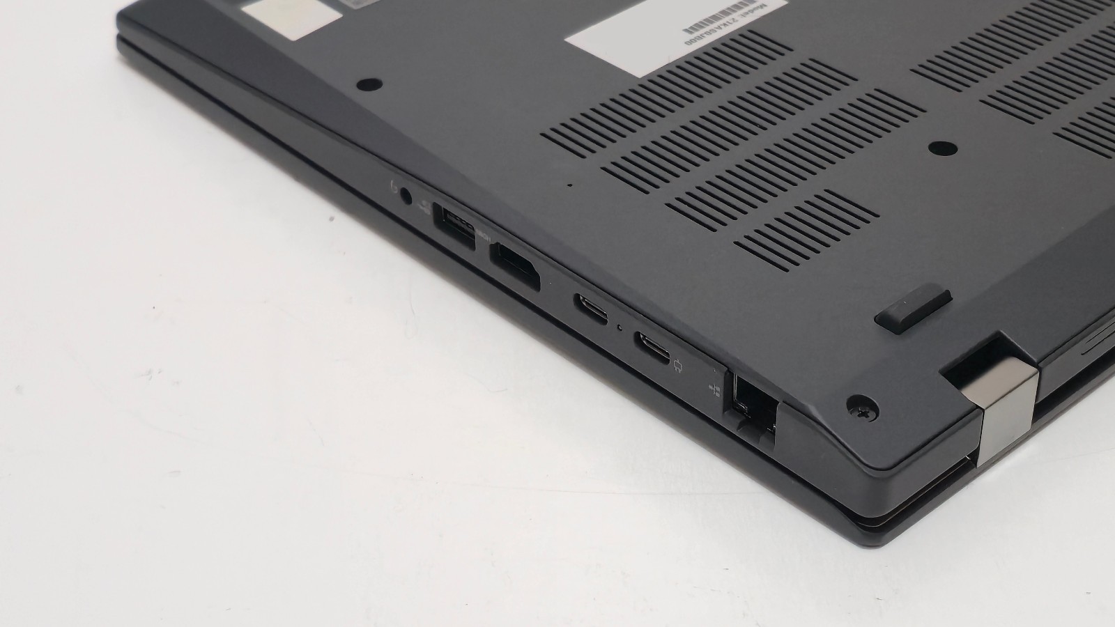 Lenovo ThinkPad P16s Gen 2 Ryzen 7 Pro 2TB SSD 64 GB RAM Radeon 780M 4GB Touch