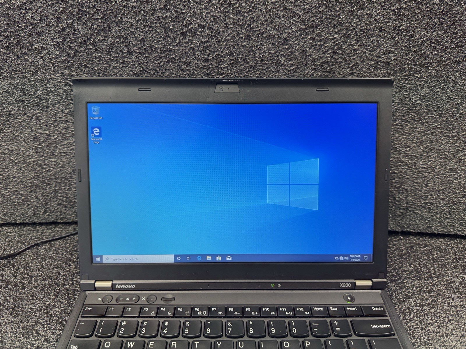Lenovo Thinkpad X230 i5 4GB RAM 500HD/ Windows 10/W/CHARGER/ BAD BATTERY!!