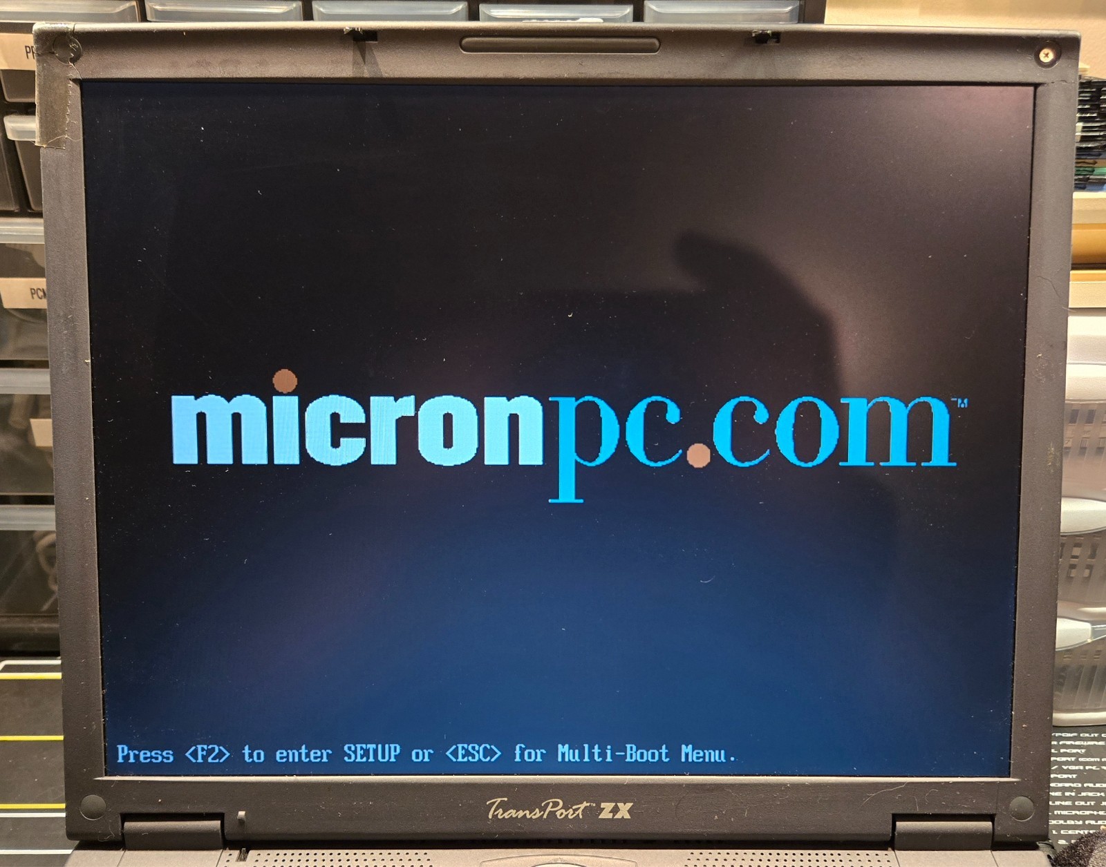 Vintage Micron Transport ZX (Intel Pentium II @ 400 MHz, 128 MB RAM, Win98SE)
