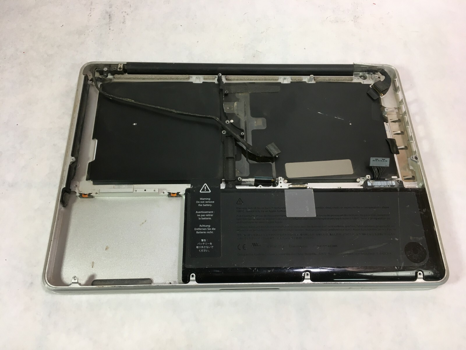 Apple MacBook Pro 13″ 2009 A1278 Chassis Housing Palm Rest – READ -RR
