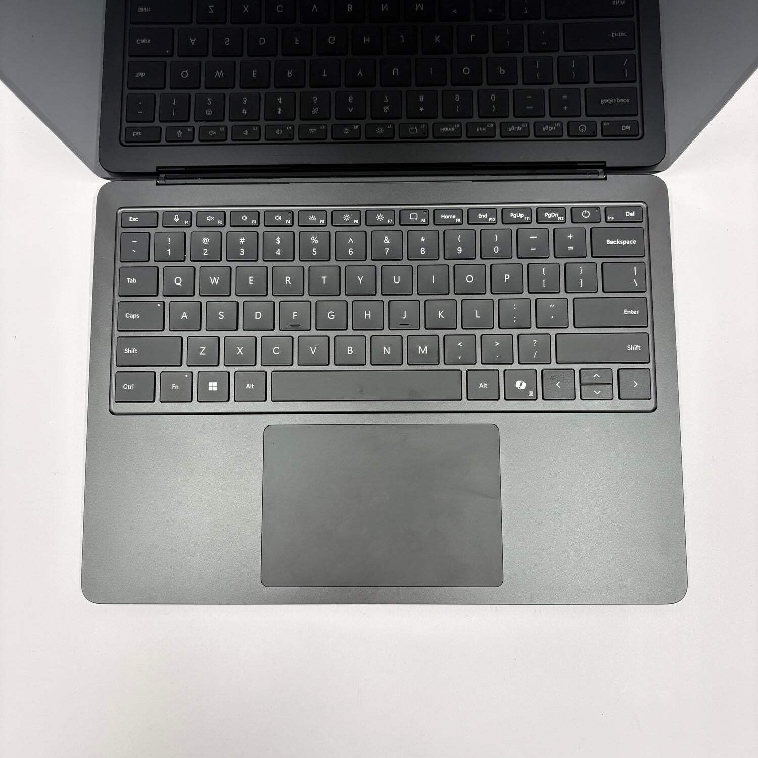 Microsoft Surface Laptop 7 2107 13.8″ Core Ultra 7 266V 2.2GHz 512GB SSD