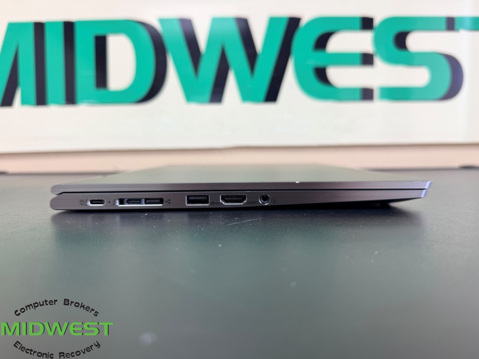 Lenovo ThinkPad X1 Yoga Gen 5 i7-10510U 1.8GHz 16GB 512GB SSD