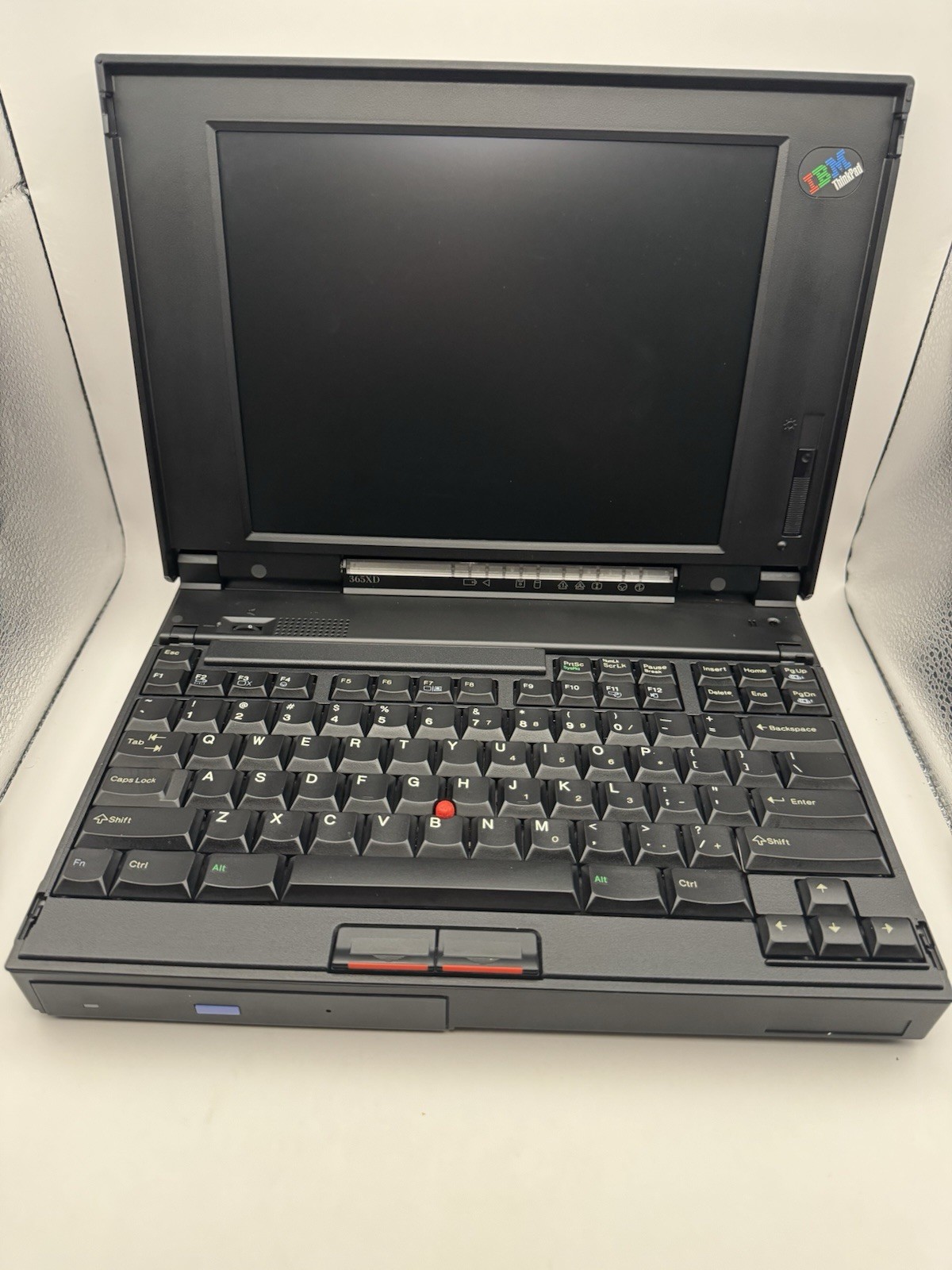 Rare Vintage IBM ThinkPad 365X Pentium  LAPTOP WINDOWS 95
