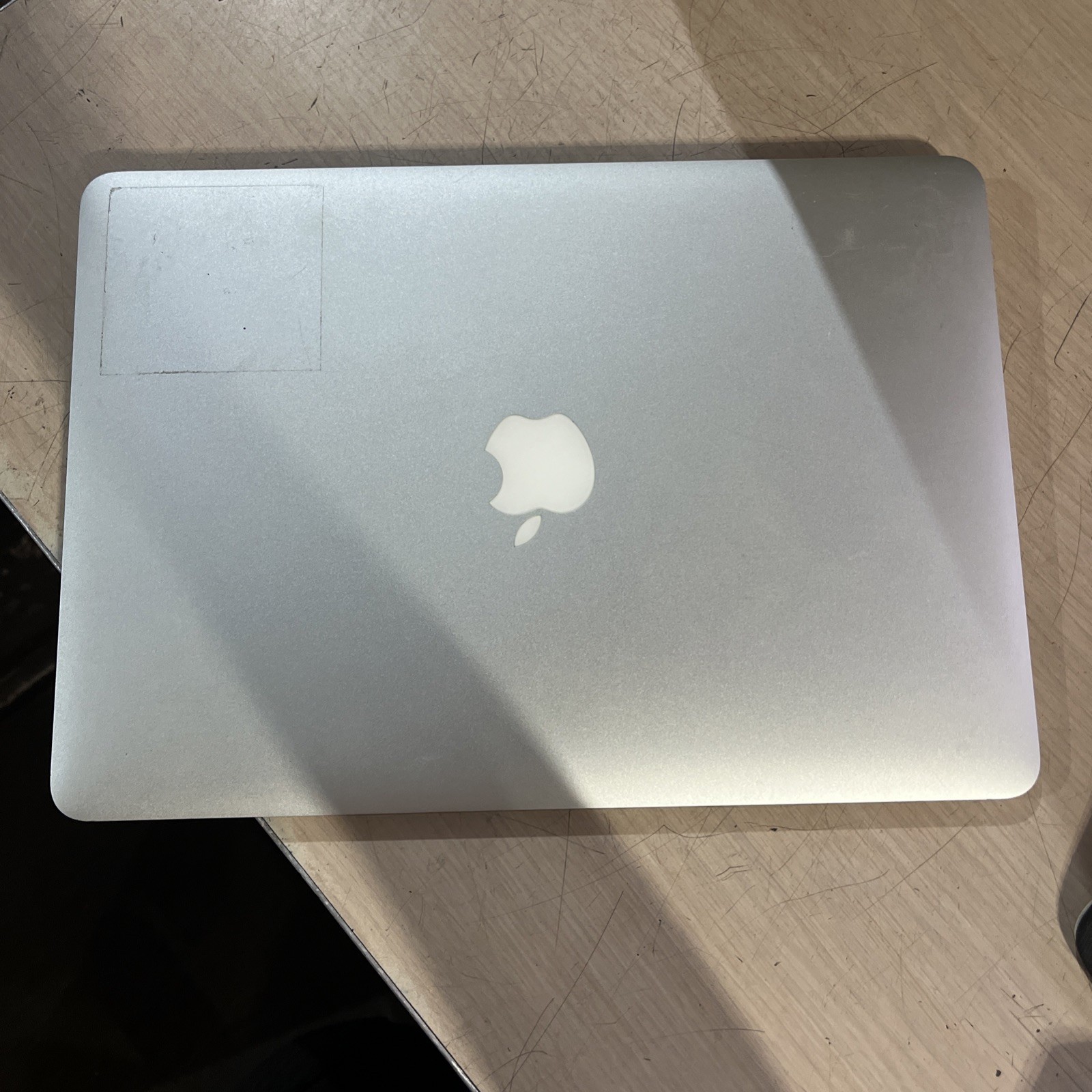 APPLE MACBOOK AIR 13″ 2017 CORE I5-5350U 1.8GHZ 8GB RAM NO HD
