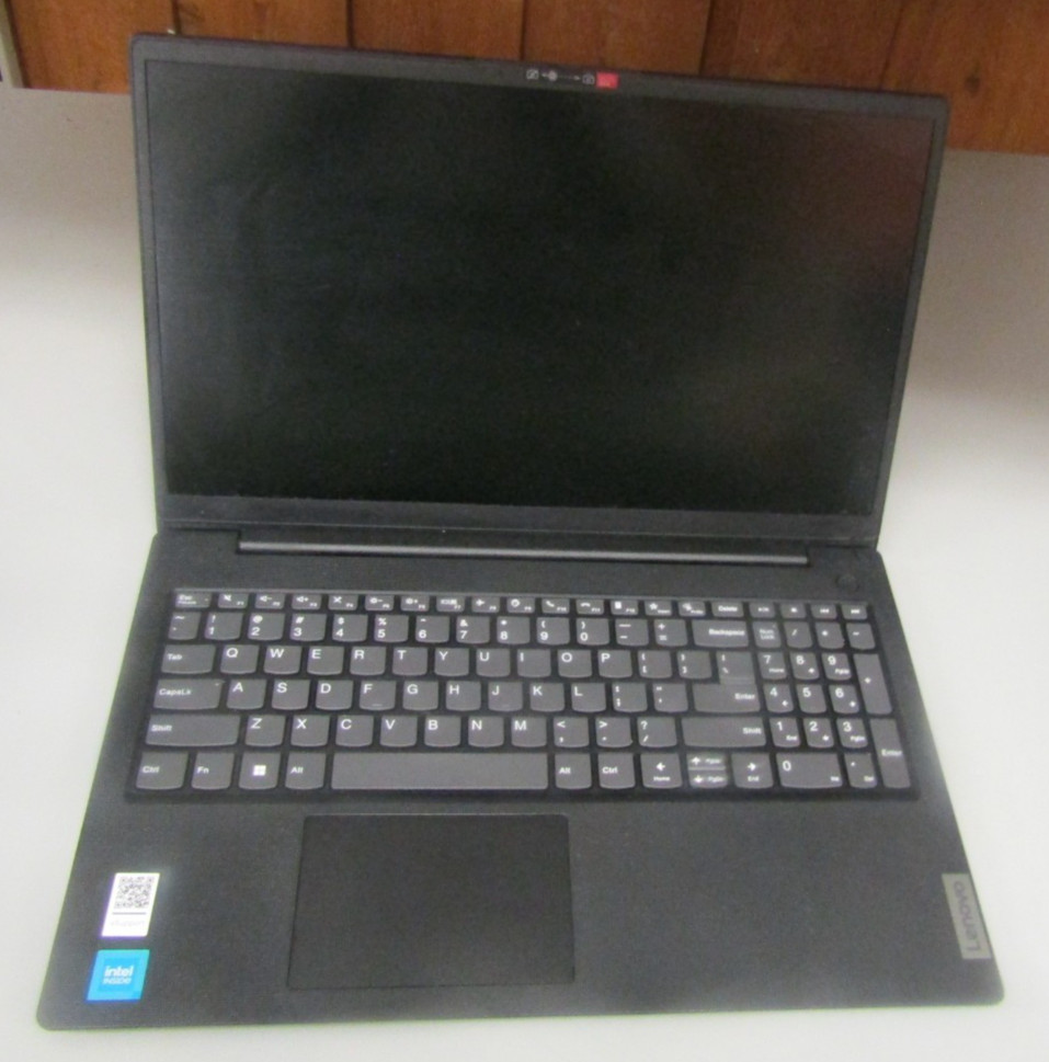 *FOR PARTS* Lenovo V15 G4 15.6″ HD Laptop Intel WINDOWS 11 *WON’T STAY ON*