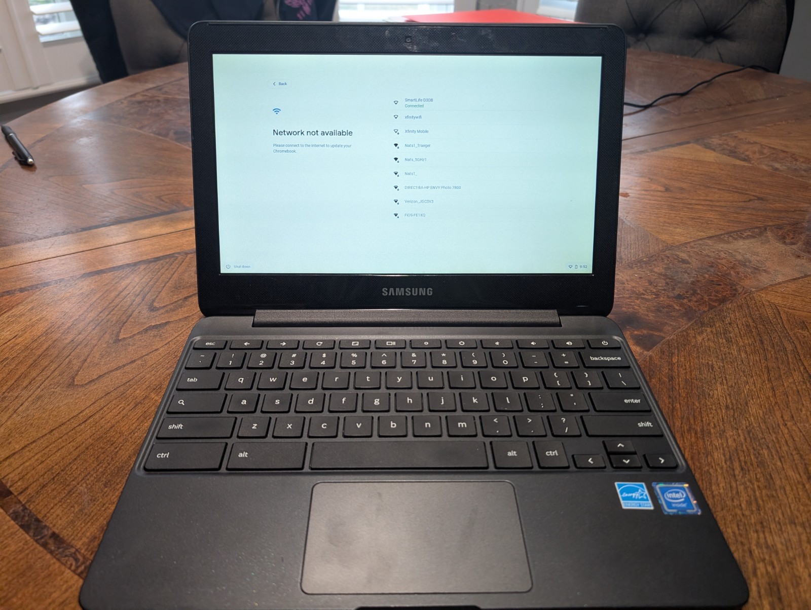 Samsung Chromebook 3 11.6″ HD 1366×768 N3060 2GB 16GB eMMC XE500C13-K05US