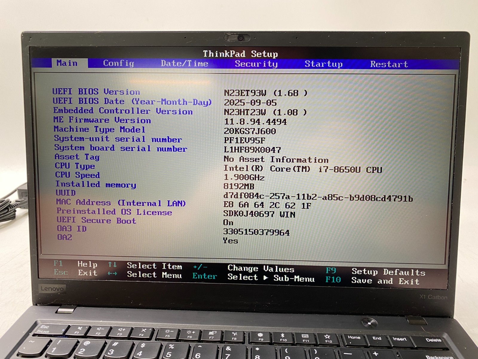 Lenovo ThinkPad X1 Carbon Gen 6 i7-8650U 8GB DDR4 256GB SSD Win11P