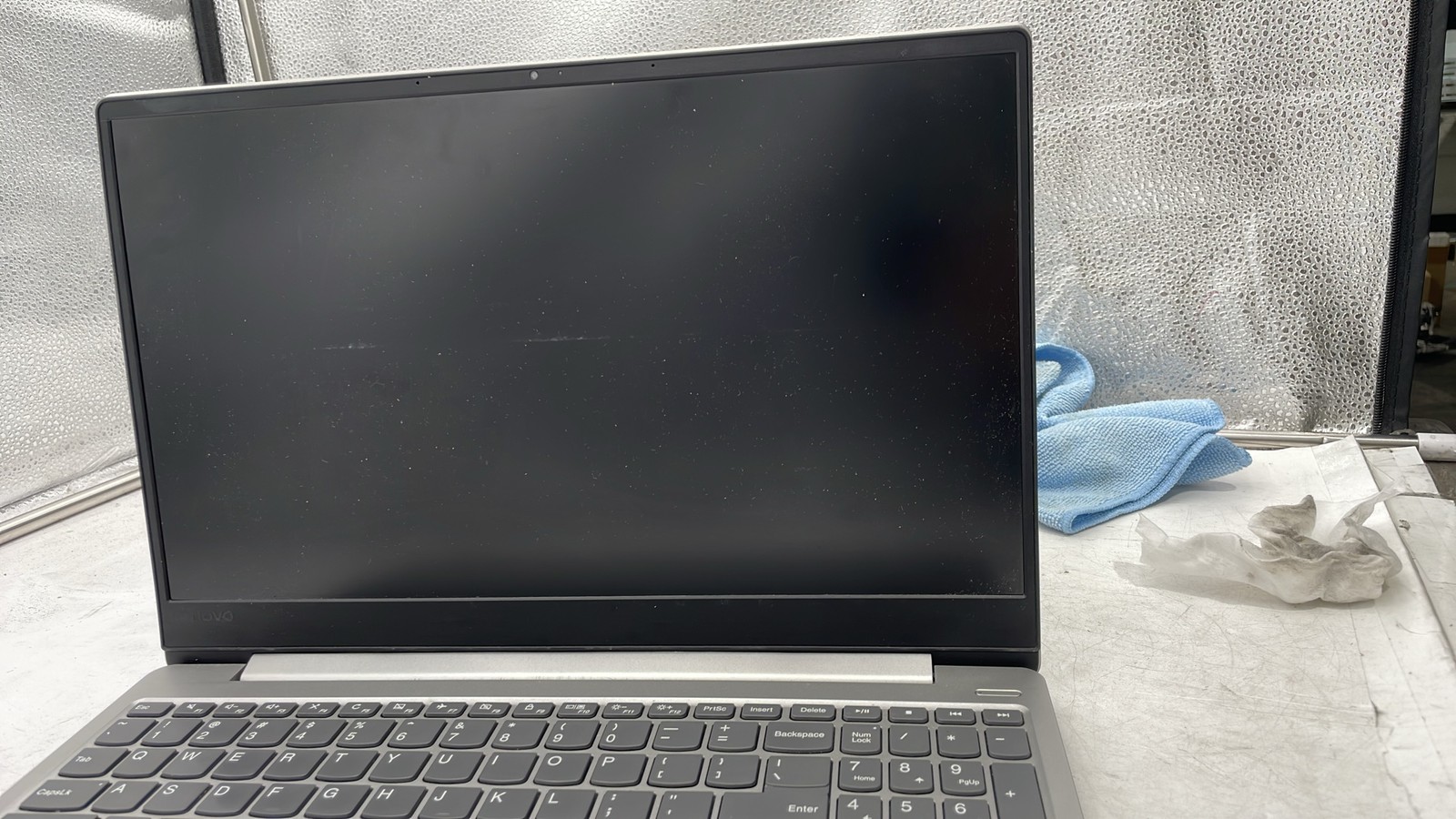 Lenovo IdeaPad 330S-15ARR 15.6″ Laptop Model 81FB Silver No Charger