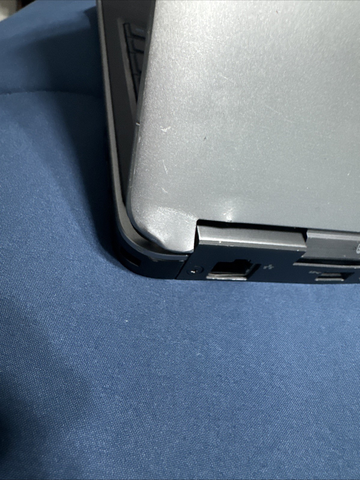 Dell Latitude E7240 Laptop Silver/Black