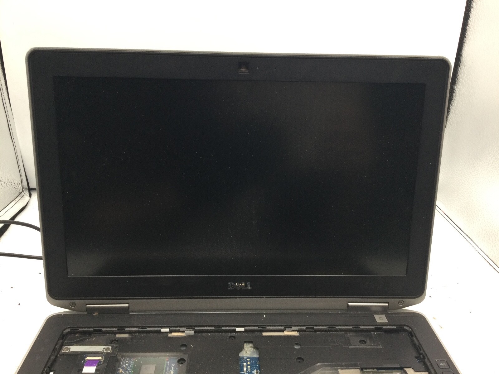 DELL LATITUDE E6330 – FOR PARTS – INTEL CORE I5 – NO RAM – NO KEYBOARD- READ -BB