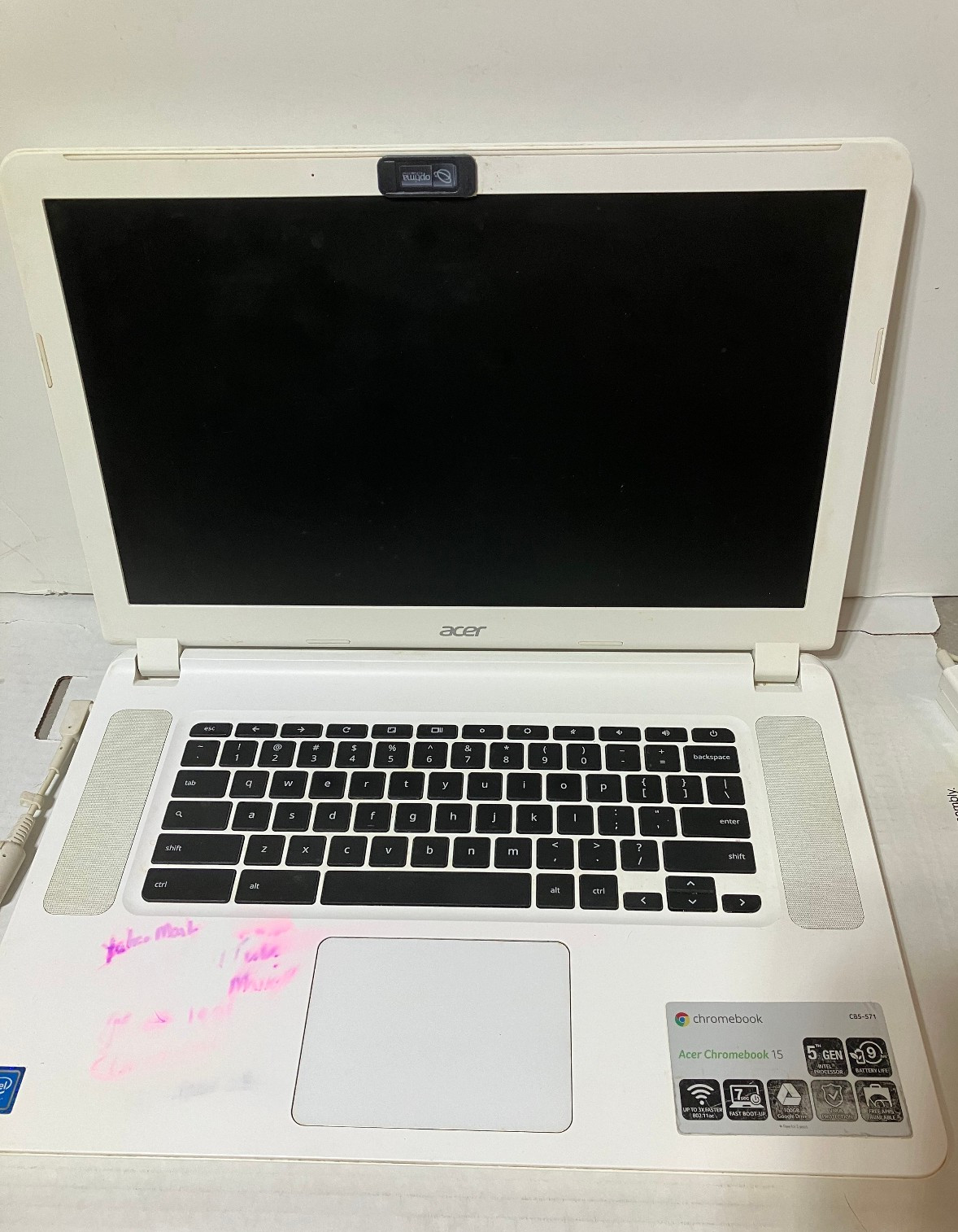 Acer Chromebook 15, 15.6″ Intel Celeron 3215U, CB5-571-C5XU with cord