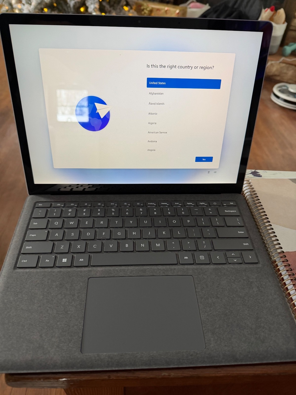 Microsoft surface laptop model 4 1950 – i5, 256 gb, 8gb ram